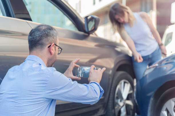 Professional Commercial Auto Insurance technician working in Independence, OR